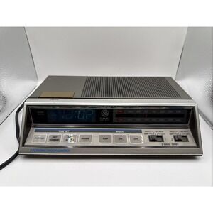 Vintage 80's GE 7-4663A Woodgrain AM/FM Alarm Clock Radio - TESTED